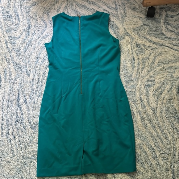 Calvin Klein flattering turquoise, side rusched shift dress 8P - Picture 5 of 6